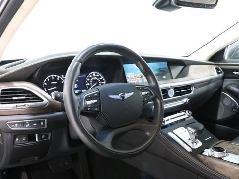 Used 2021 Genesis G90 3.3T Premium RWD image 15