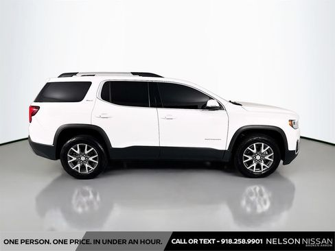 Used 2023 GMC Acadia SLT AWD/4WD image 4