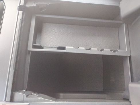 New 2025 Ford F150 Lariat w/ Equipment Group 501A Mid image 31