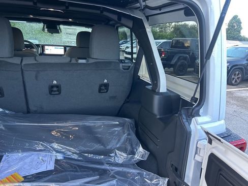 New 2025 Jeep Wrangler Willys image 31