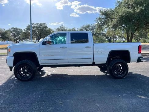 Used 2016 GMC Sierra 2500 Denali w/ Duramax Plus Package AWD/4WD image 4