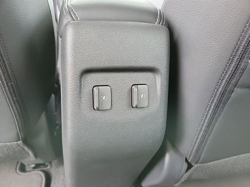 New 2024 Nissan Kicks SR w/ SR Premium Package image 17