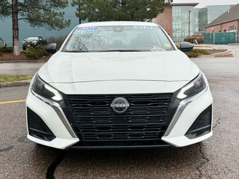 Used 2025 Nissan Altima 2.5 SV image 8