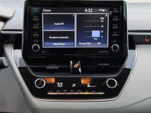 Used 2021 Toyota Corolla LE image 22