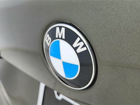 Used 2026 BMW X5 sDrive40i w/ M Sport Package image 16