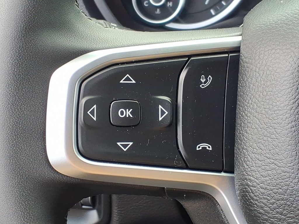 Used 2025 RAM 2500 Big Horn AWD/4WD image 10