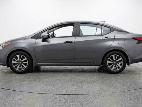 Used 2025 Nissan Versa SV FWD image 5