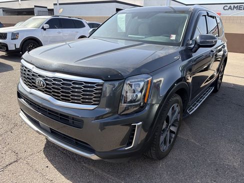 Used 2021 Kia Telluride EX w/ EX Premium Package FWD image 4