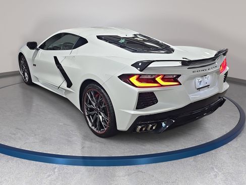 Used 2023 Chevrolet Corvette Stingray Premium Cpe w/ Z51 Performance Package RWD image 7