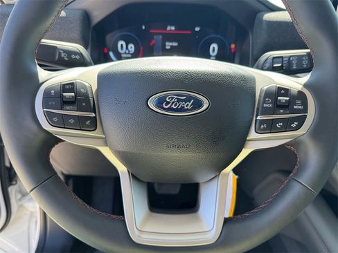 New 2025 Ford Explorer Active w/ Active Comfort Package image 13