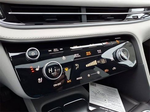 New 2026 INFINITI QX60 Luxe w/ Cargo Package image 15