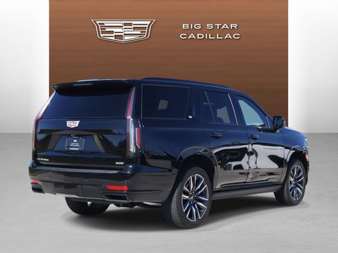 Used 2022 Cadillac Escalade Sport Platinum image 5