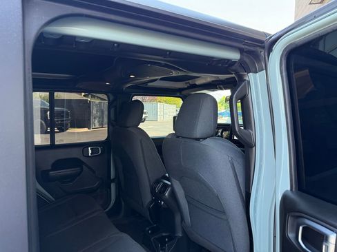 Used 2024 Jeep Wrangler Unlimited Sport AWD/4WD image 36