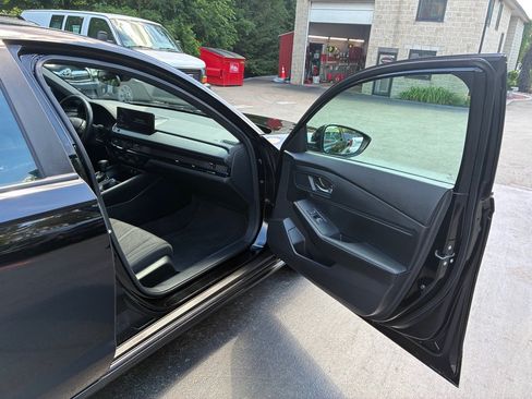 Used 2024 Honda Accord Sport image 18