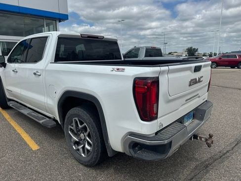 Used 2022 GMC Sierra 1500 SLT AWD/4WD image 3
