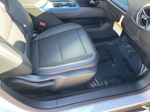 New 2026 Chevrolet Equinox EV LT image 29