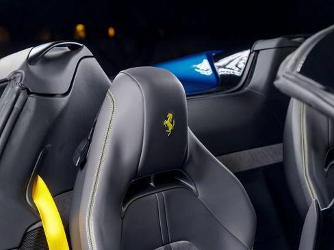 Used 2023 Ferrari SF90 Spider AWD/4WD image 17