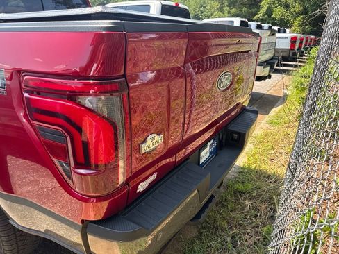 Used 2025 Ford F150 King Ranch w/ FX4 Off-Road Package AWD/4WD image 8