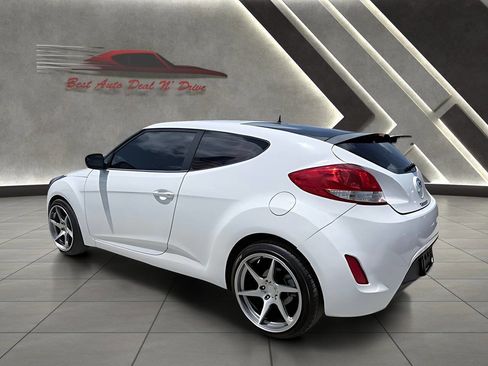 Used 2014 Hyundai Veloster FWD image 19
