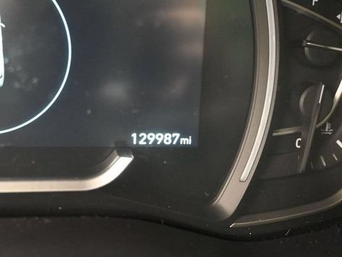 Used 2020 Hyundai Santa Fe Limited FWD image 17