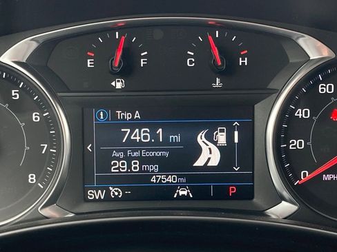 Used 2024 GMC Terrain SLE FWD image 15