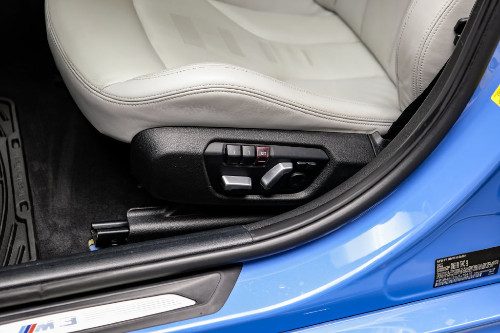Used 2018 BMW M3 RWD image 47