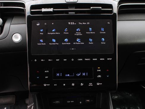 Used 2024 Hyundai Tucson Limited image 11