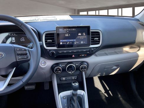New 2026 Hyundai Venue SEL image 6