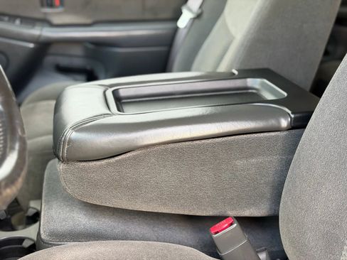 Used 2006 Chevrolet Silverado 1500 LT w/ Light Duty Power Package image 12