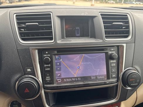 Used 2013 Toyota Highlander Limited AWD/4WD image 16