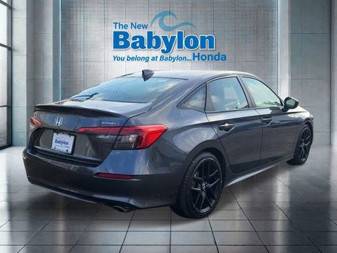 Used 2022 Honda Civic Sport image 4