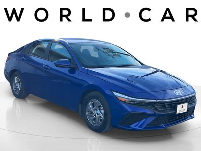 Certified 2025 Hyundai Elantra SE