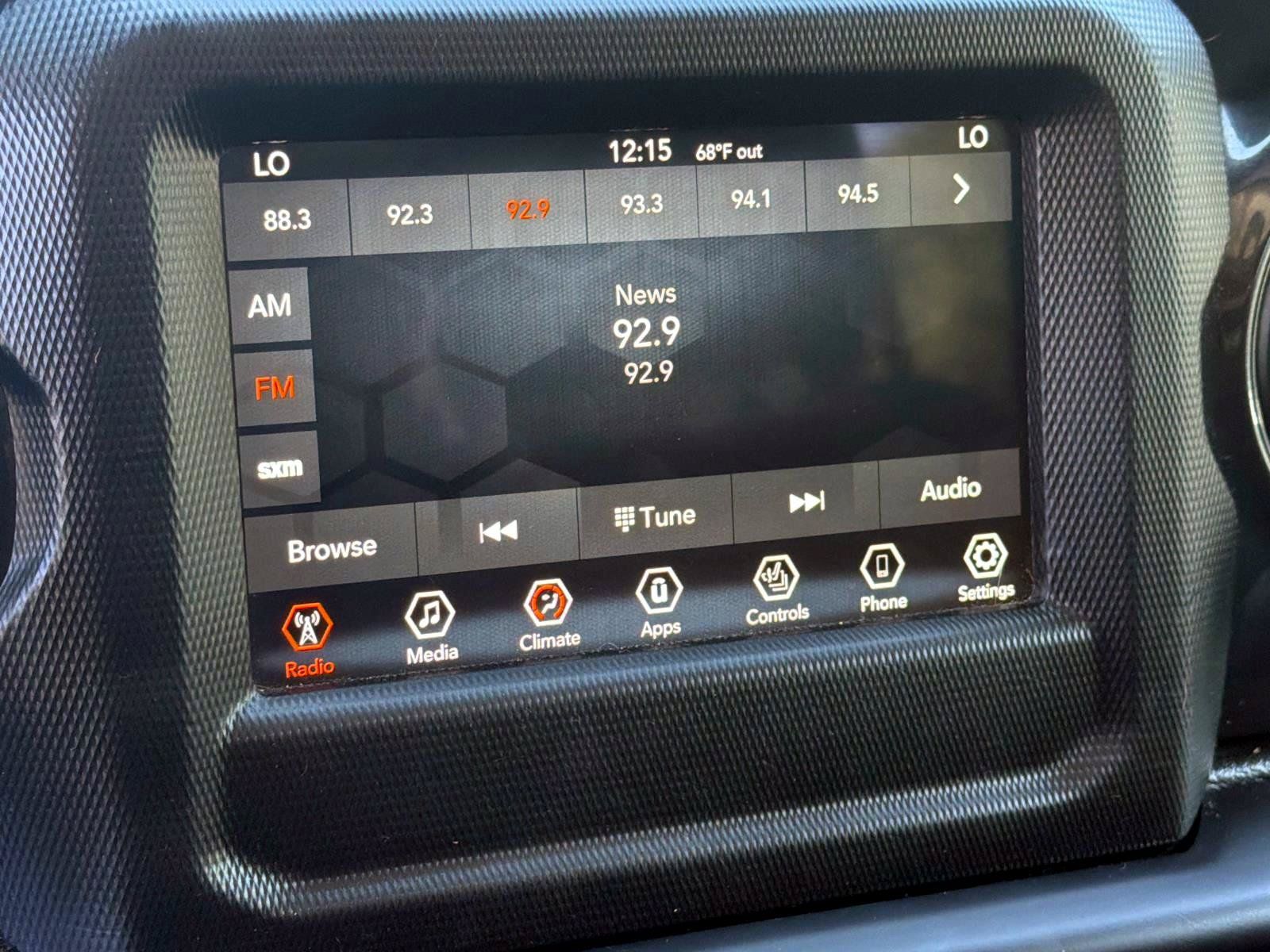 Used 2021 Jeep Wrangler Unlimited Sport AWD/4WD image 15