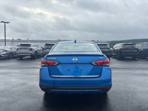Used 2021 Nissan Versa SR w/ Convenience Package FWD image 4