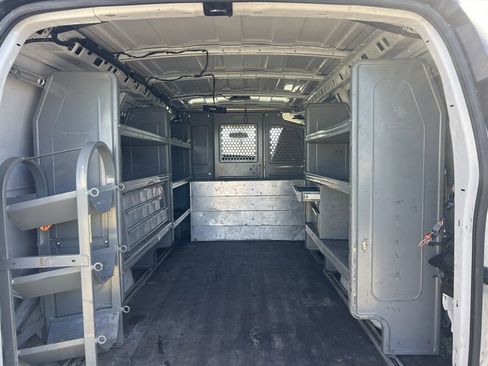 Used 2020 Chevrolet Express 3500 w/ Driver Convenience Package image 8