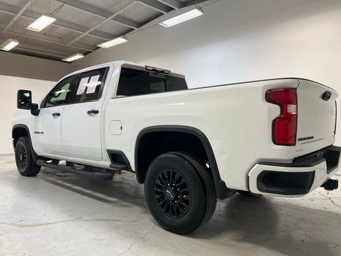 Used 2021 Chevrolet Silverado 2500 LTZ w/ LTZ Plus Package image 12