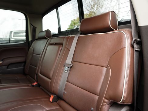 Used 2014 Chevrolet Silverado 1500 High Country w/ High Country Premium Package image 31