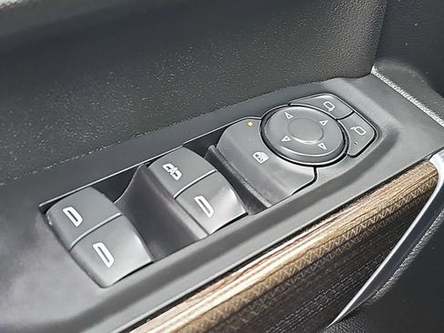 Used 2022 Chevrolet Silverado 1500 RST w/ LPO, Blackout Package image 27