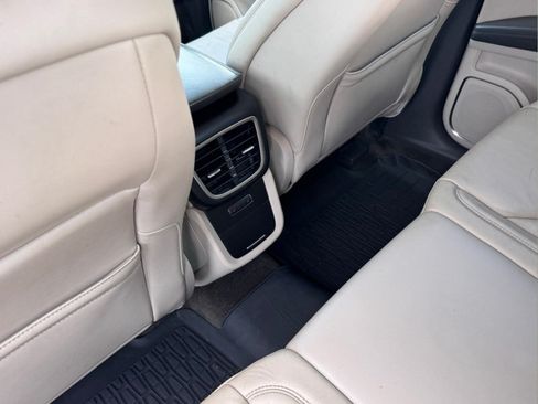 Used 2017 Lincoln MKX Select w/ MKX Climate Package AWD/4WD image 13