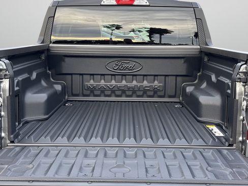 New 2025 Ford Maverick XLT w/ XLT Luxury Package AWD/4WD image 9