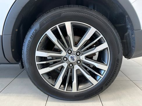 Used 2016 Ford Explorer Platinum AWD/4WD image 8
