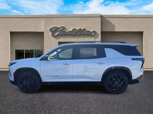 Used 2024 Chevrolet Traverse RS AWD/4WD image 6
