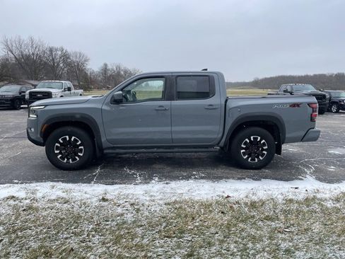 Used 2022 Nissan Frontier PRO-4X image 11