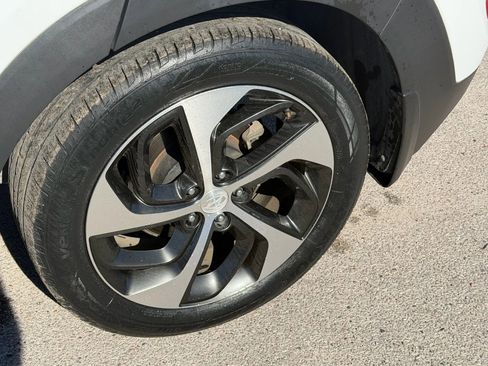 Used 2016 Hyundai Tucson Limited w/ Option Group 03 image 28