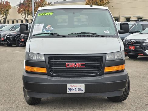 Used 2023 GMC Savana 3500 LS image 3