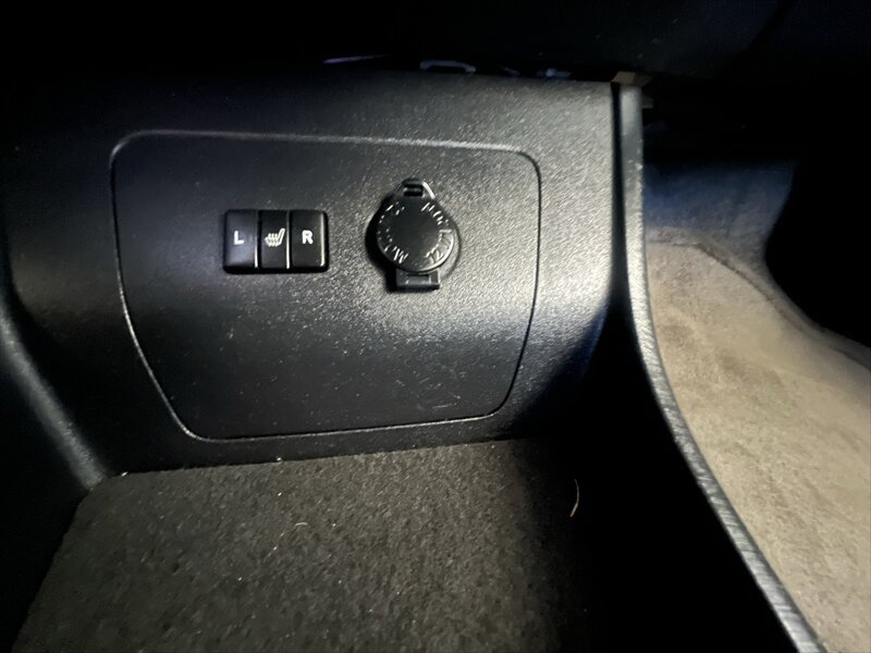 Used 2013 Toyota Prius Four w/ Deluxe Solar Roof Pkg FWD image 7