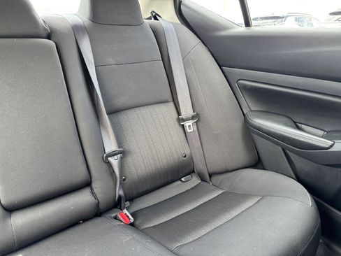 Used 2025 Nissan Altima 2.5 SV FWD image 36