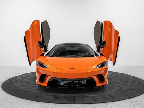 Used 2023 McLaren GT RWD image 13