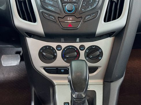 Used 2014 Ford Focus SE FWD image 13