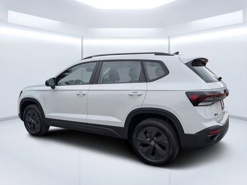 New 2026 Volkswagen Taos S image 5